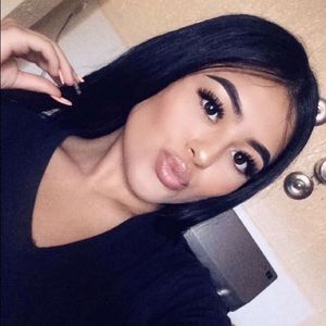 Meet your Posher, Yolanda